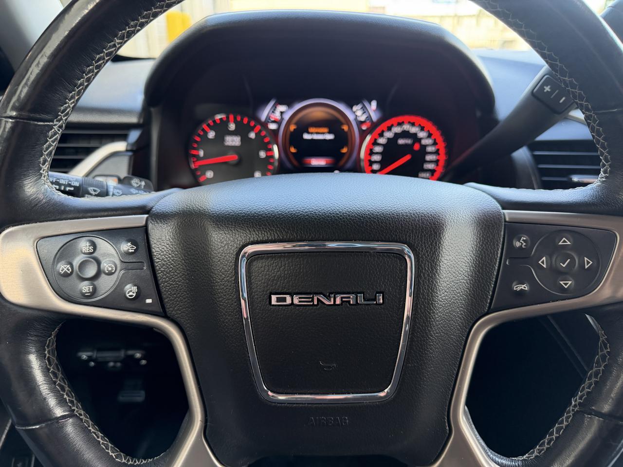 GMC Yukon XL 4WD 4dr Denali 2016