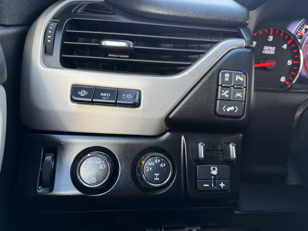 GMC Yukon XL 4WD 4dr Denali 2016