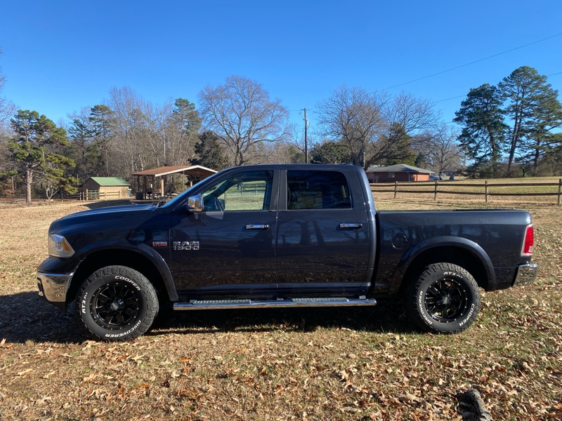 RAM 1500 Laramie Crew Cab SWB 4WD 2017
