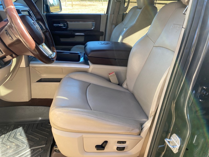 RAM 1500 Laramie Crew Cab SWB 4WD 2017