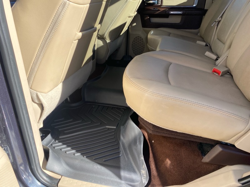 RAM 1500 Laramie Crew Cab SWB 4WD 2017