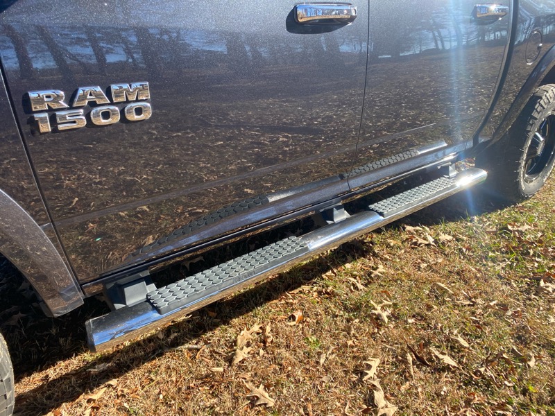 RAM 1500 Laramie Crew Cab SWB 4WD 2017