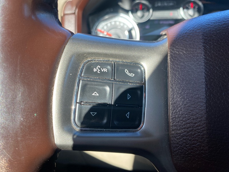 RAM 1500 Laramie Crew Cab SWB 4WD 2017