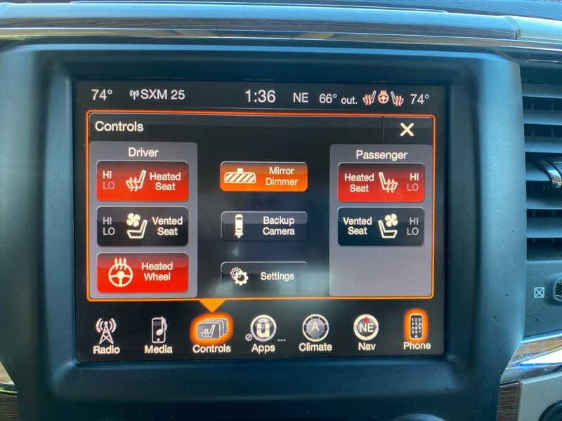 RAM 1500 Laramie Crew Cab SWB 4WD 2017