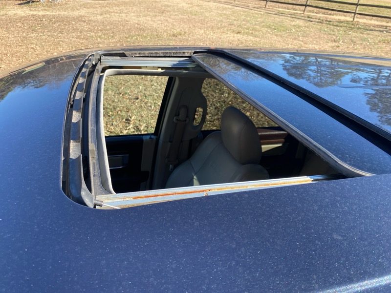 RAM 1500 Laramie Crew Cab SWB 4WD 2017