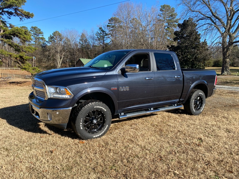 RAM 1500 Laramie Crew Cab SWB 4WD 2017