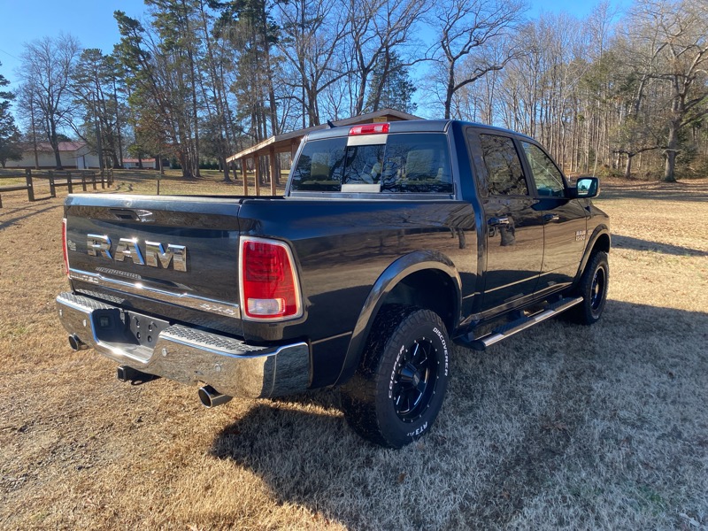 RAM 1500 Laramie Crew Cab SWB 4WD 2017