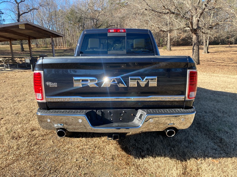 RAM 1500 Laramie Crew Cab SWB 4WD 2017