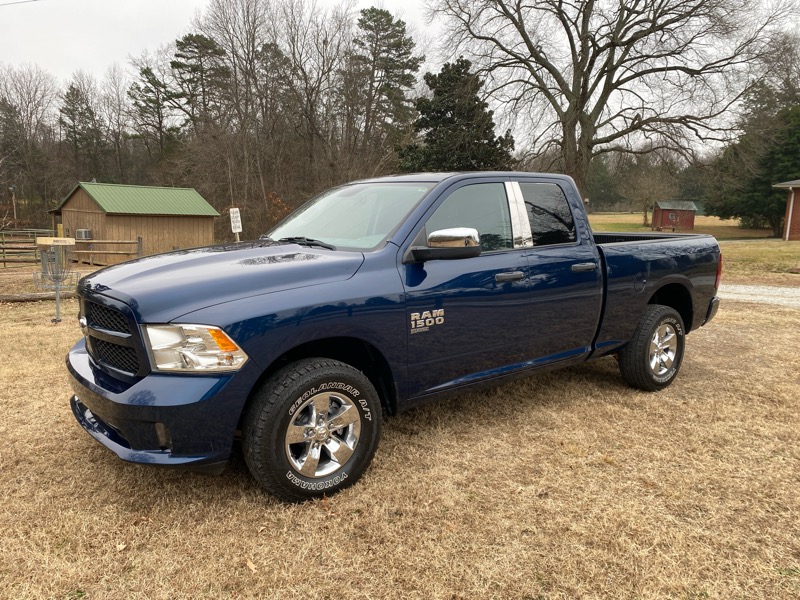 RAM 1500 Classic Tradesman Quad Cab 4WD 2019