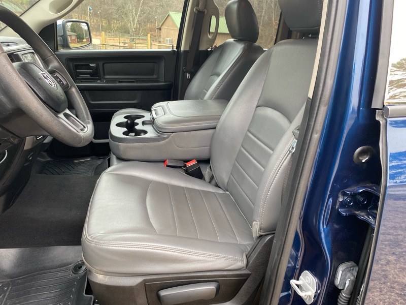 RAM 1500 Classic Tradesman Quad Cab 4WD 2019
