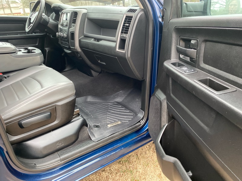 RAM 1500 Classic Tradesman Quad Cab 4WD 2019