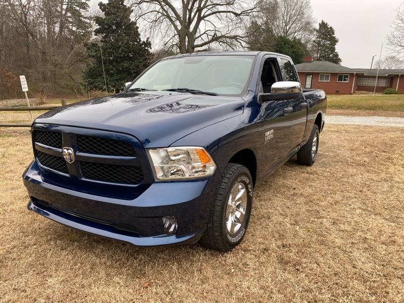 RAM 1500 Classic Tradesman Quad Cab 4WD 2019