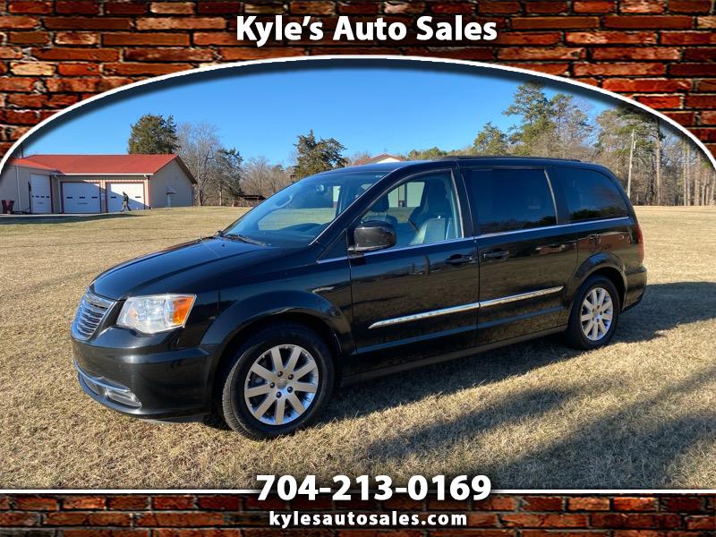 2016 Chrysler Town & Country Touring