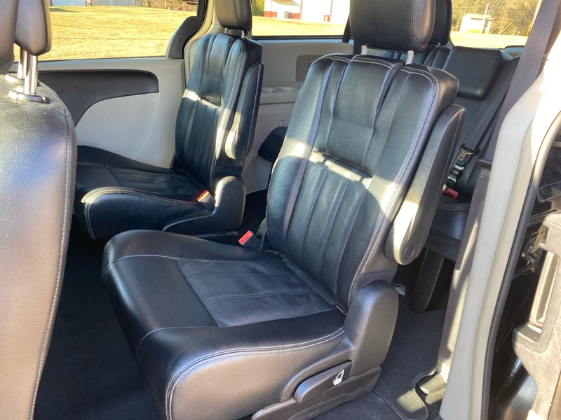 Chrysler Town & Country Touring 2016