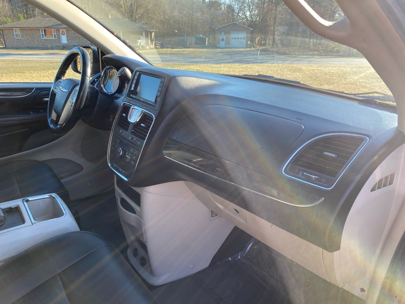 Chrysler Town & Country Touring 2016