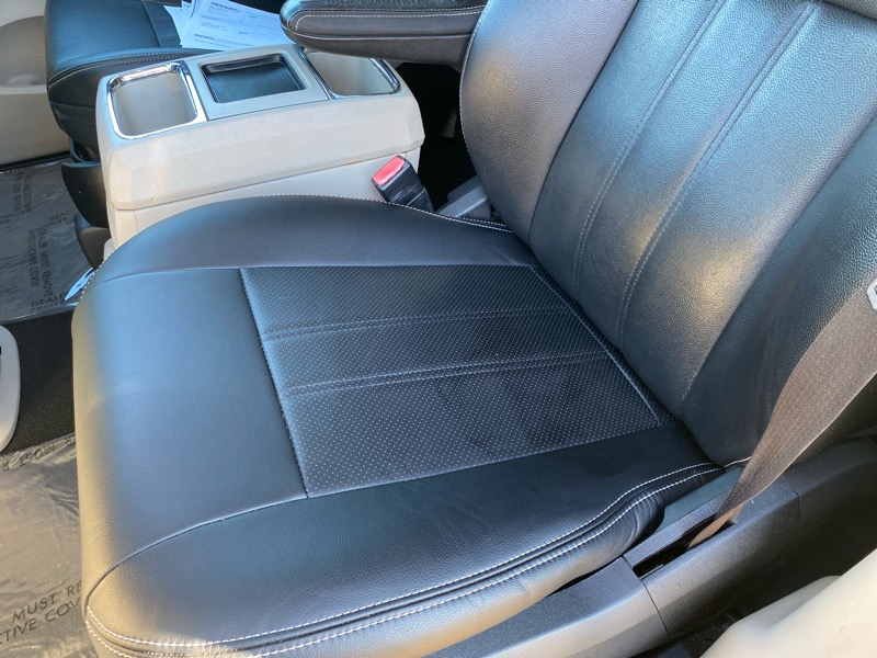 Chrysler Town & Country Touring 2016