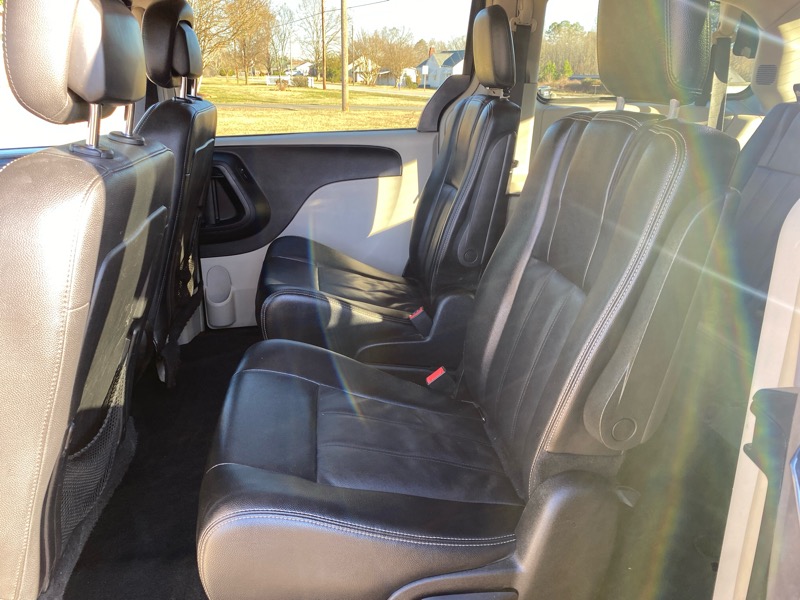 Chrysler Town & Country Touring 2016