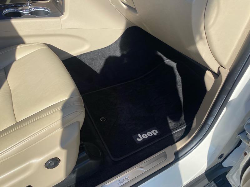 Jeep Grand Cherokee Limited 4WD 2012