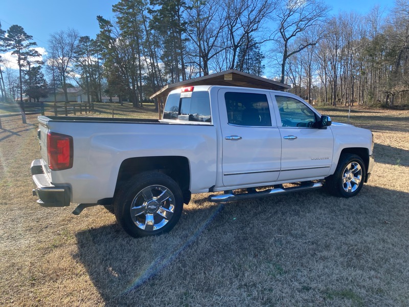 Chevrolet Silverado 1500 LTZ Crew Cab Long Box 2WD 2018