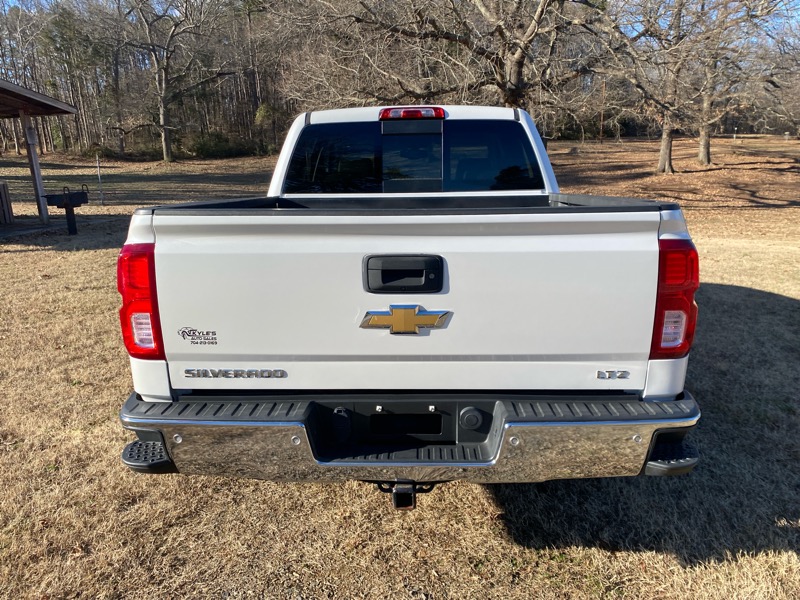 Chevrolet Silverado 1500 LTZ Crew Cab Long Box 2WD 2018