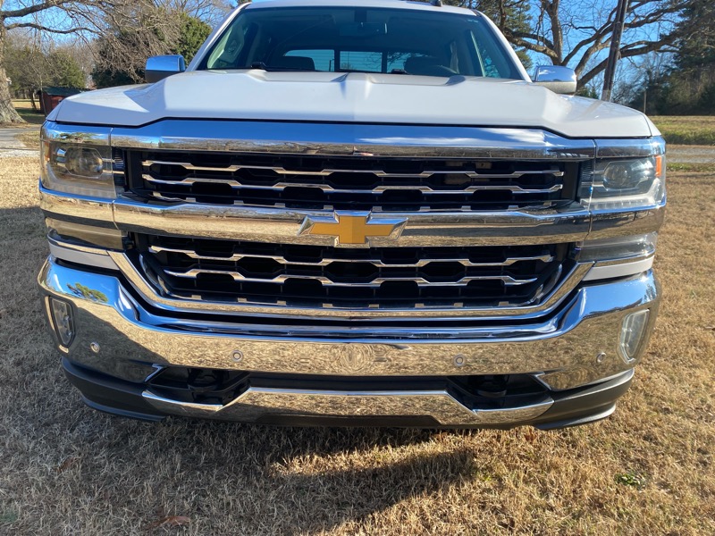 Chevrolet Silverado 1500 LTZ Crew Cab Long Box 2WD 2018