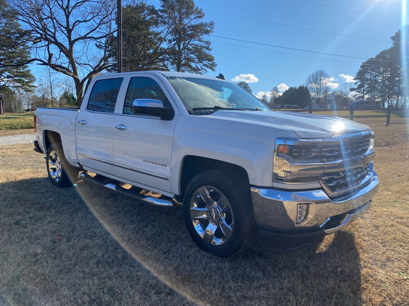 Chevrolet Silverado 1500 LTZ Crew Cab Long Box 2WD 2018