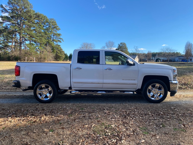 Chevrolet Silverado 1500 LTZ Crew Cab Long Box 2WD 2018
