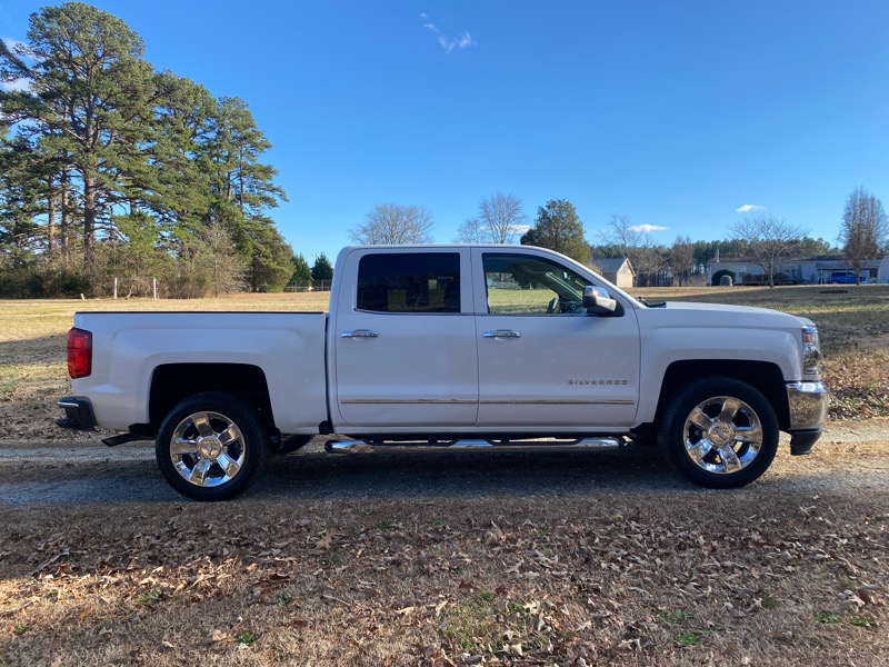 Chevrolet Silverado 1500 LTZ Crew Cab Long Box 2WD 2018