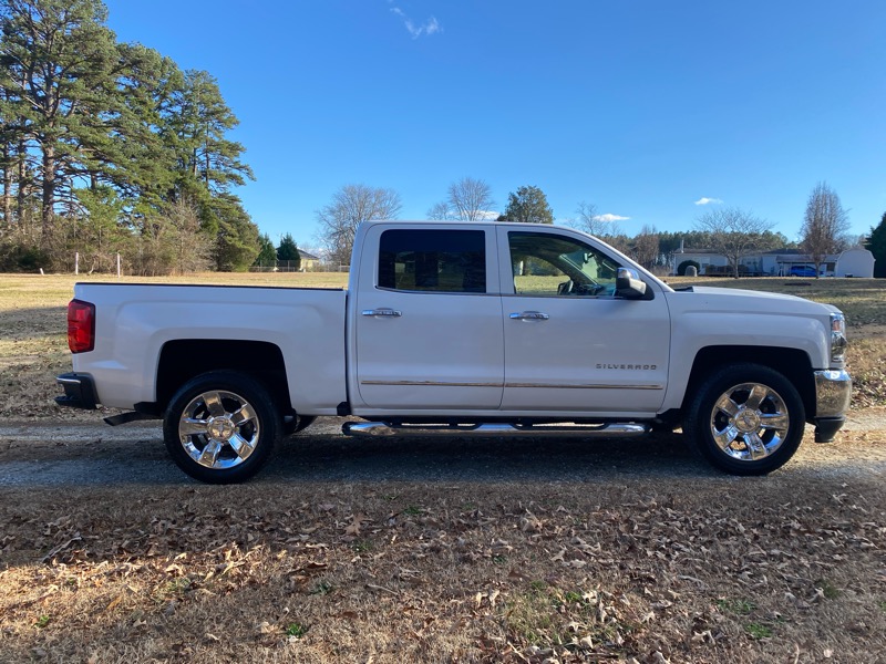 Chevrolet Silverado 1500 LTZ Crew Cab Long Box 2WD 2018