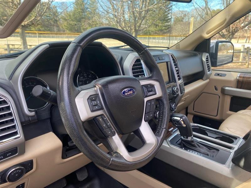 Ford F-150 Lariat SuperCrew 5.5-ft. Bed 4WD 2016