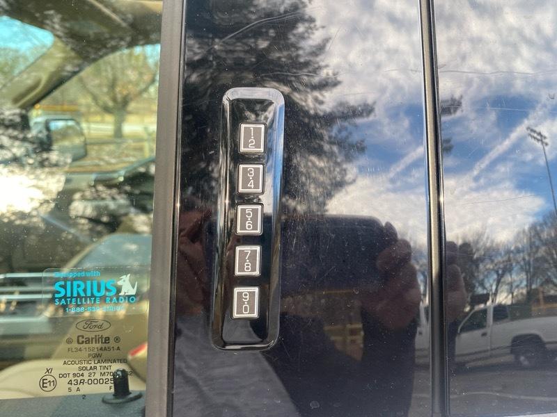 Ford F-150 Lariat SuperCrew 5.5-ft. Bed 4WD 2016