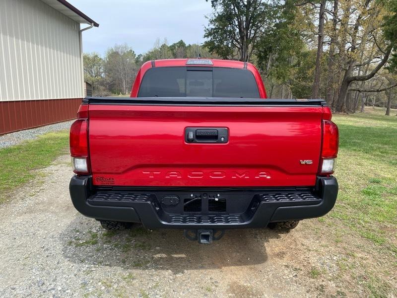 Toyota Tacoma TRD Off Road Double Cab 5' Bed V6 4x4 AT (Natl) 2017