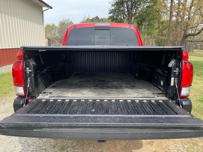 Toyota Tacoma TRD Off Road Double Cab 5' Bed V6 4x4 AT (Natl) 2017