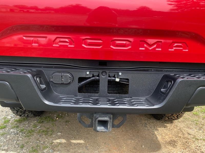 Toyota Tacoma TRD Off Road Double Cab 5' Bed V6 4x4 AT (Natl) 2017