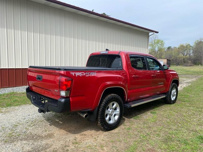 Toyota Tacoma TRD Off Road Double Cab 5' Bed V6 4x4 AT (Natl) 2017