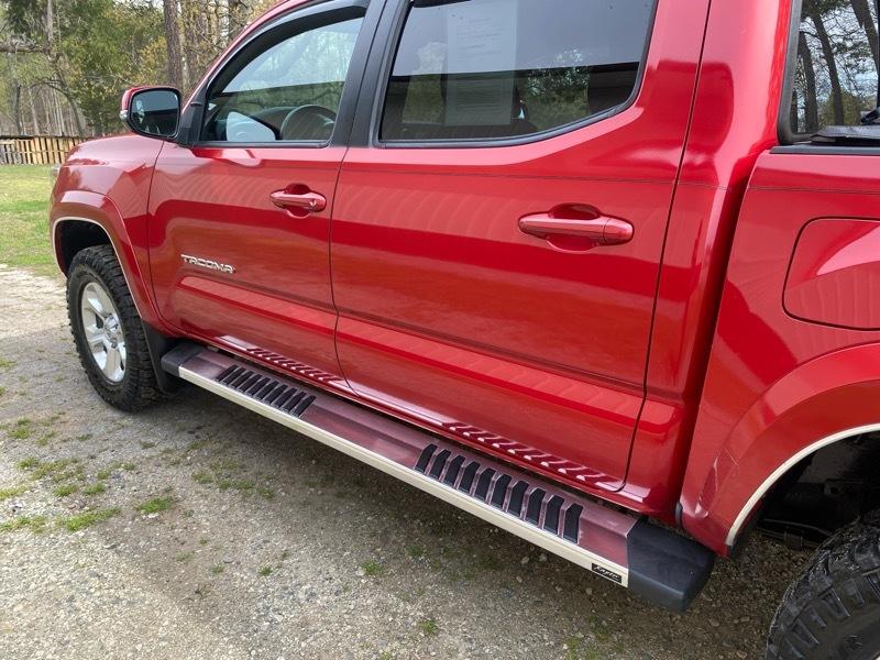 Toyota Tacoma TRD Off Road Double Cab 5' Bed V6 4x4 AT (Natl) 2017