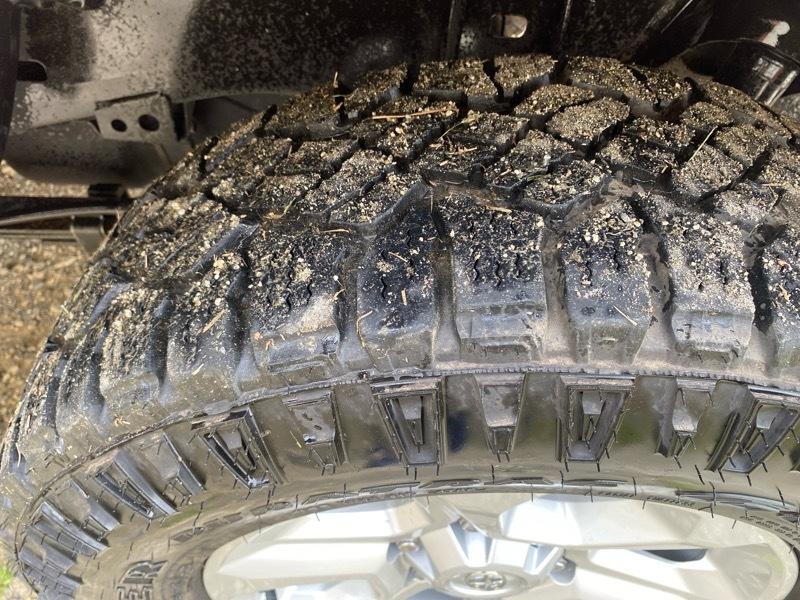 Toyota Tacoma TRD Off Road Double Cab 5' Bed V6 4x4 AT (Natl) 2017