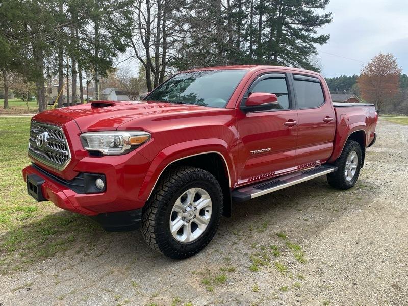 Toyota Tacoma TRD Off Road Double Cab 5' Bed V6 4x4 AT (Natl) 2017