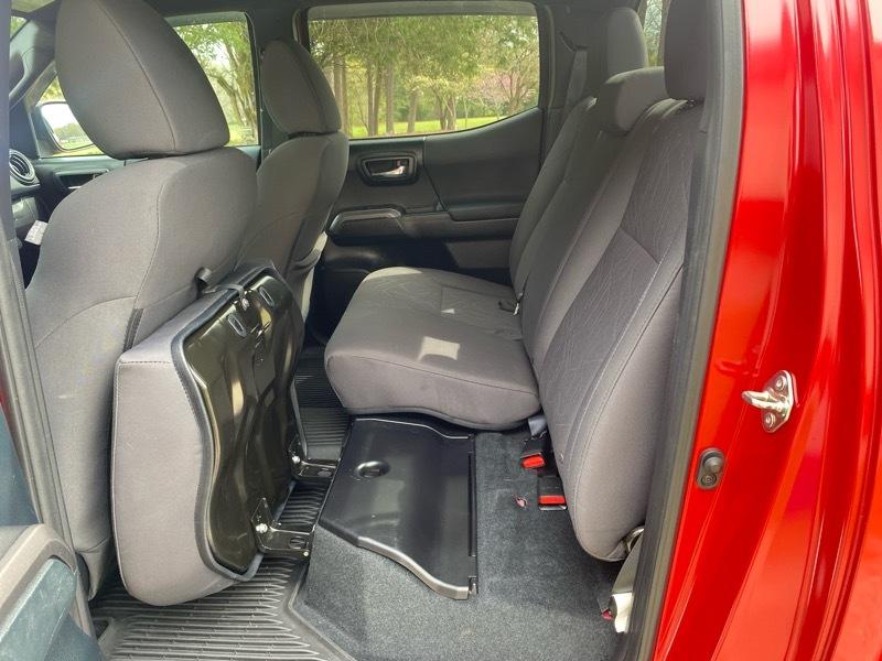 Toyota Tacoma TRD Off Road Double Cab 5' Bed V6 4x4 AT (Natl) 2017