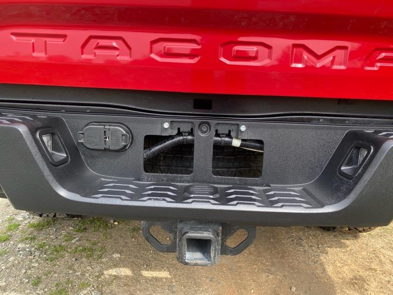 Toyota Tacoma TRD Off Road Double Cab 5' Bed V6 4x4 AT (Natl) 2017