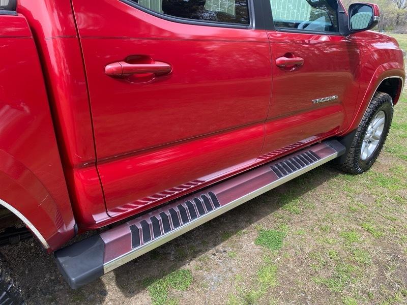 Toyota Tacoma TRD Off Road Double Cab 5' Bed V6 4x4 AT (Natl) 2017