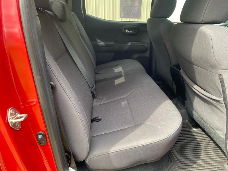 Toyota Tacoma TRD Off Road Double Cab 5' Bed V6 4x4 AT (Natl) 2017