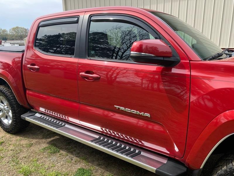 Toyota Tacoma TRD Off Road Double Cab 5' Bed V6 4x4 AT (Natl) 2017