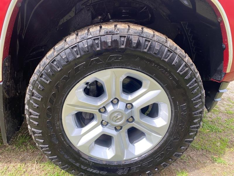 Toyota Tacoma TRD Off Road Double Cab 5' Bed V6 4x4 AT (Natl) 2017