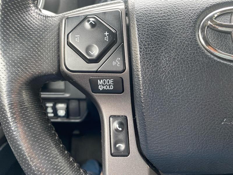 Toyota Tacoma TRD Off Road Double Cab 5' Bed V6 4x4 AT (Natl) 2017