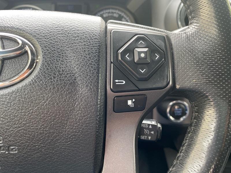 Toyota Tacoma TRD Off Road Double Cab 5' Bed V6 4x4 AT (Natl) 2017