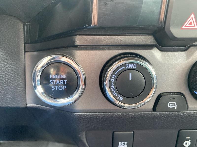 Toyota Tacoma TRD Off Road Double Cab 5' Bed V6 4x4 AT (Natl) 2017