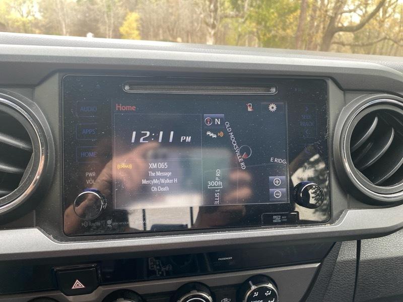 Toyota Tacoma TRD Off Road Double Cab 5' Bed V6 4x4 AT (Natl) 2017