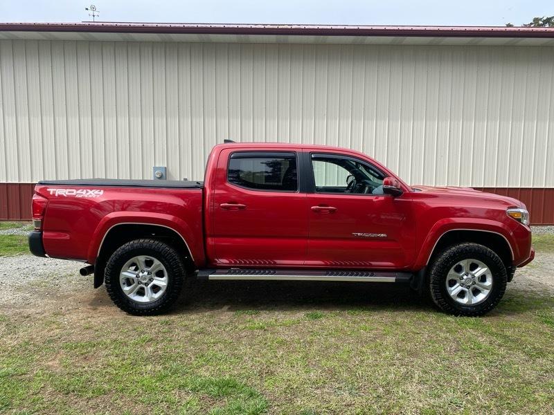 Toyota Tacoma TRD Off Road Double Cab 5' Bed V6 4x4 AT (Natl) 2017