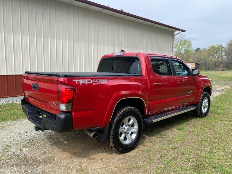 Toyota Tacoma TRD Off Road Double Cab 5' Bed V6 4x4 AT (Natl) 2017